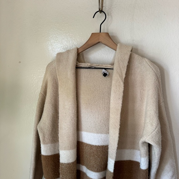 Lulus | Carlsbad Tan and Beige Hooded Cardigan Sweater - Picture 3 of 7